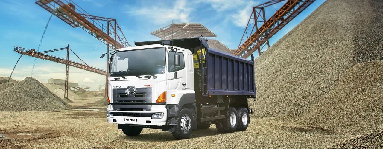 HINO 700 Полная масса 30,7 т - Шасси FS